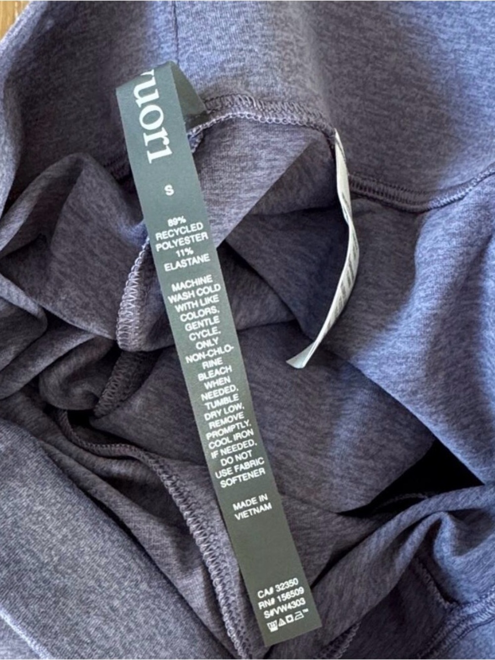 NWOT Vuori Halo Straight Leg Trouser Small - Picture 3 of 4